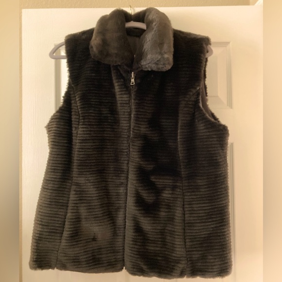 Liz Claiborne Brown Reversible Faux Fur Vest - Brown - Picture 3 of 9